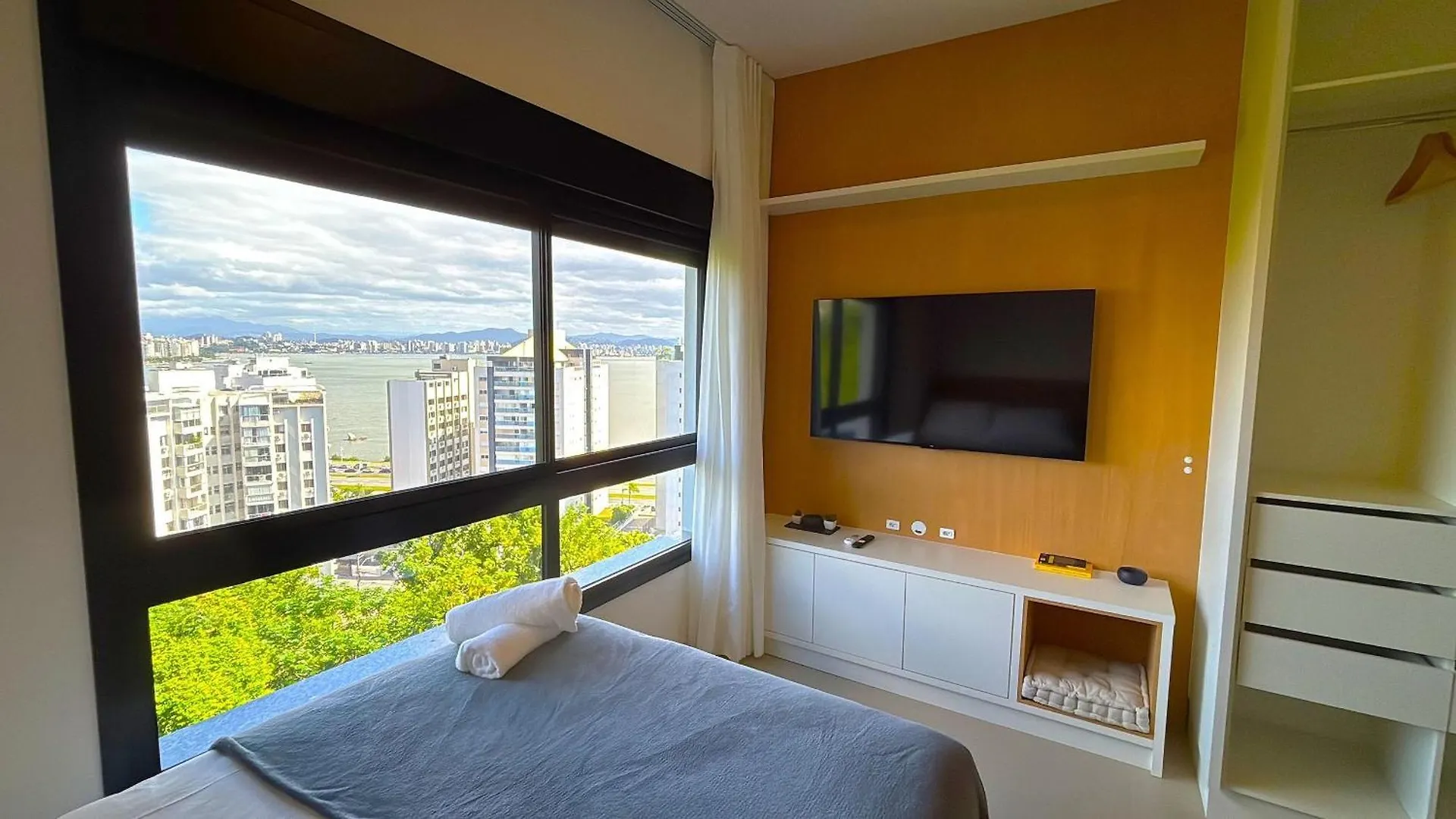Estadia Tranquila E Completa Em Predio Com Piscina - Vpd Florianópolis Appartamento