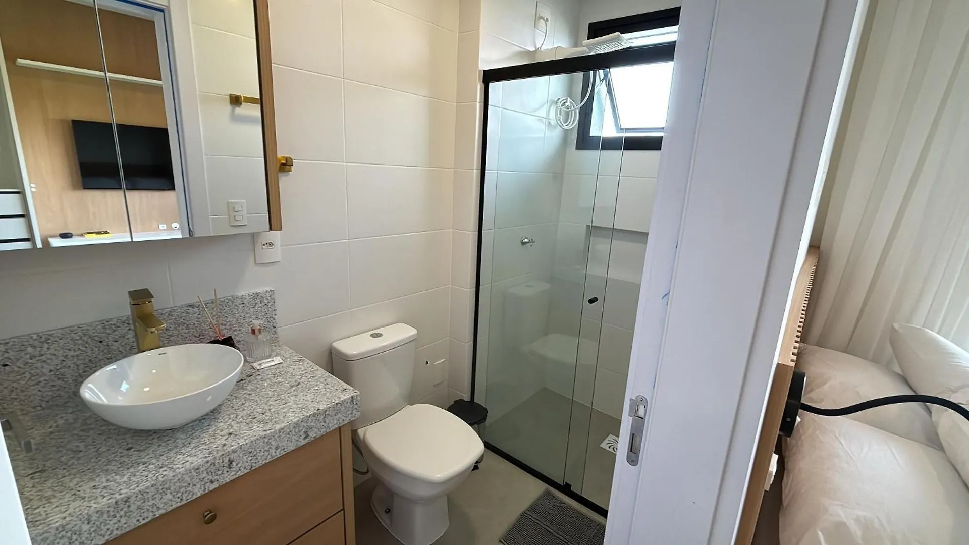 Estadia Tranquila E Completa Em Predio Com Piscina - Vpd Florianópolis